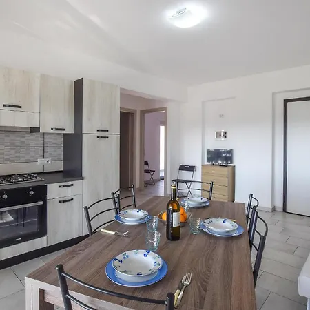 Apartmán 2 Bedroom Cozy In Marina